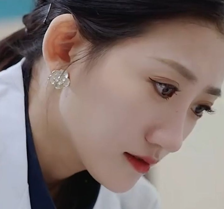 叶少的假面毒妻 第02集