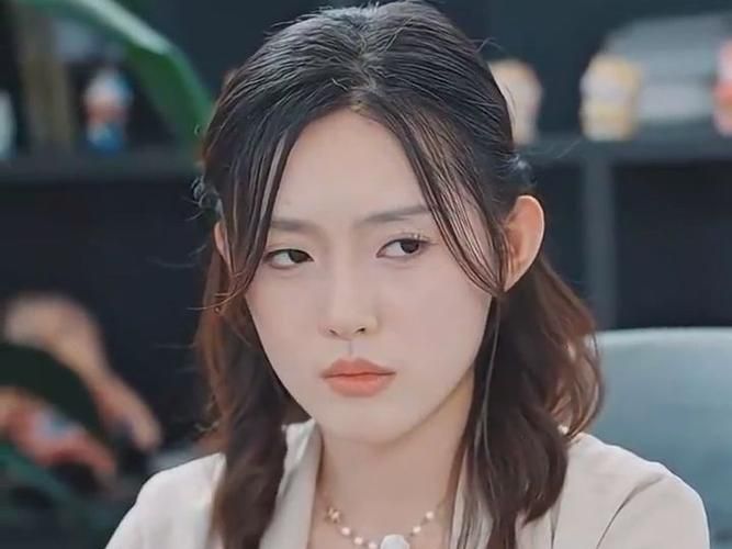 离婚后我成全球首富的女儿 第12集